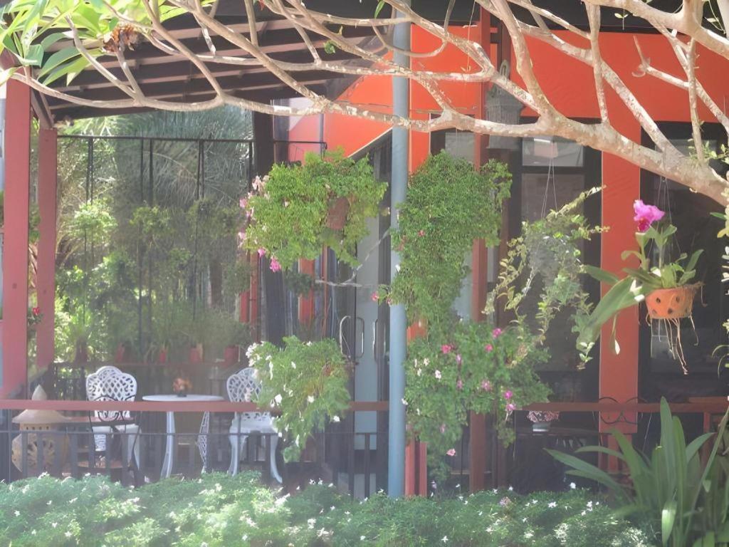 City Park Hotel Phatthalung Exterior foto